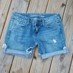 American Eagle Cut Off Jean Shorts/Size 4